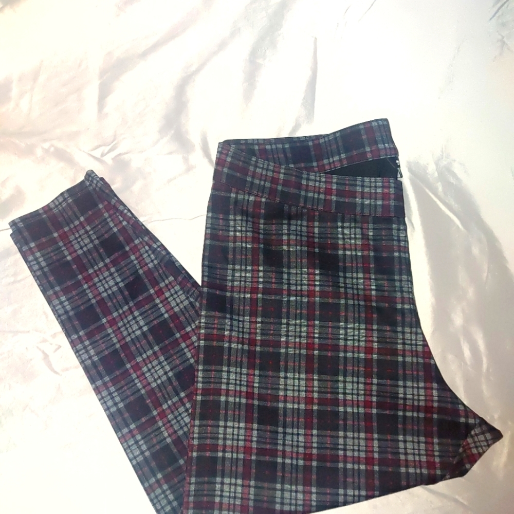 Vera Wang Plaid Skinny Pants Size 2X